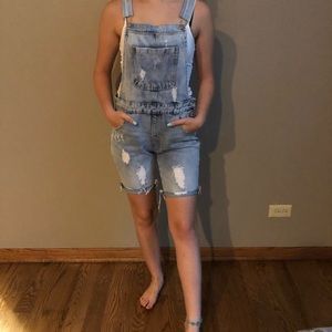 Forever 21 Bermuda Distressed Overalls shorts 💙✨